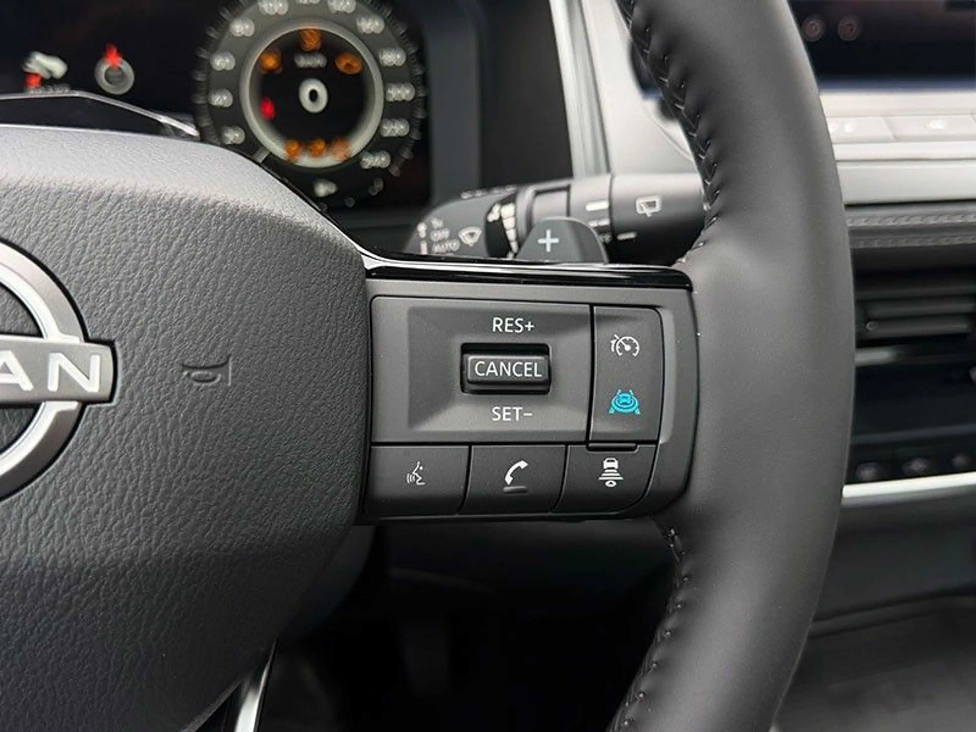 Nissan Qashqai Tekna Premium /PANO/HUD/BOSE/20"/360° — photo 13
