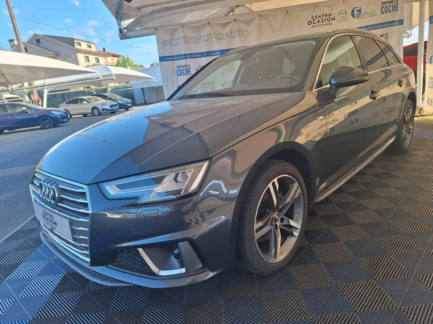 Audi A4 Avant 2.0 TFSI g-tron S line ed. S-T Šedá - 2