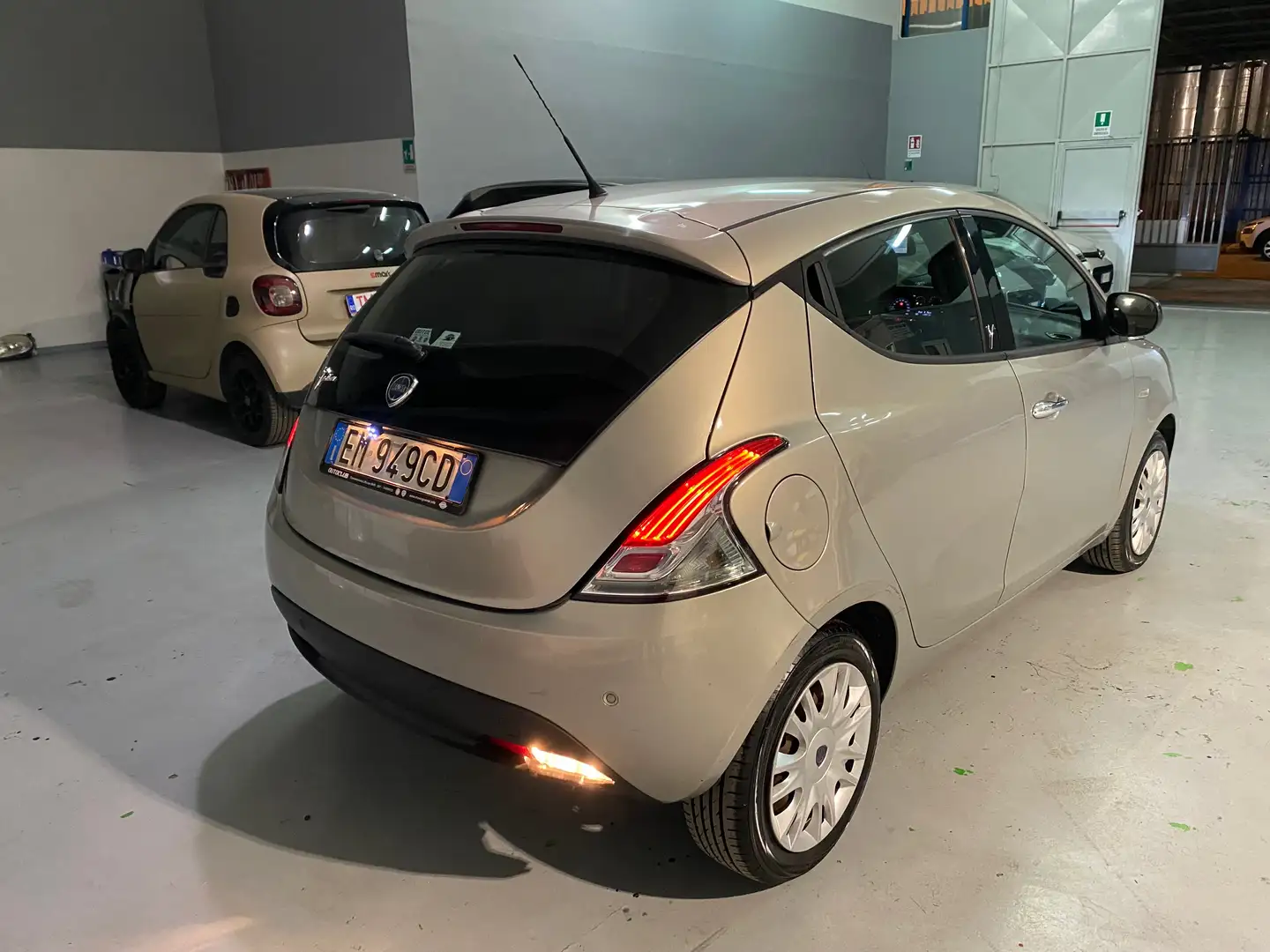 Lancia Ypsilon Ypsilon III 2011 1.3 mjt Gold s Zilver - 2