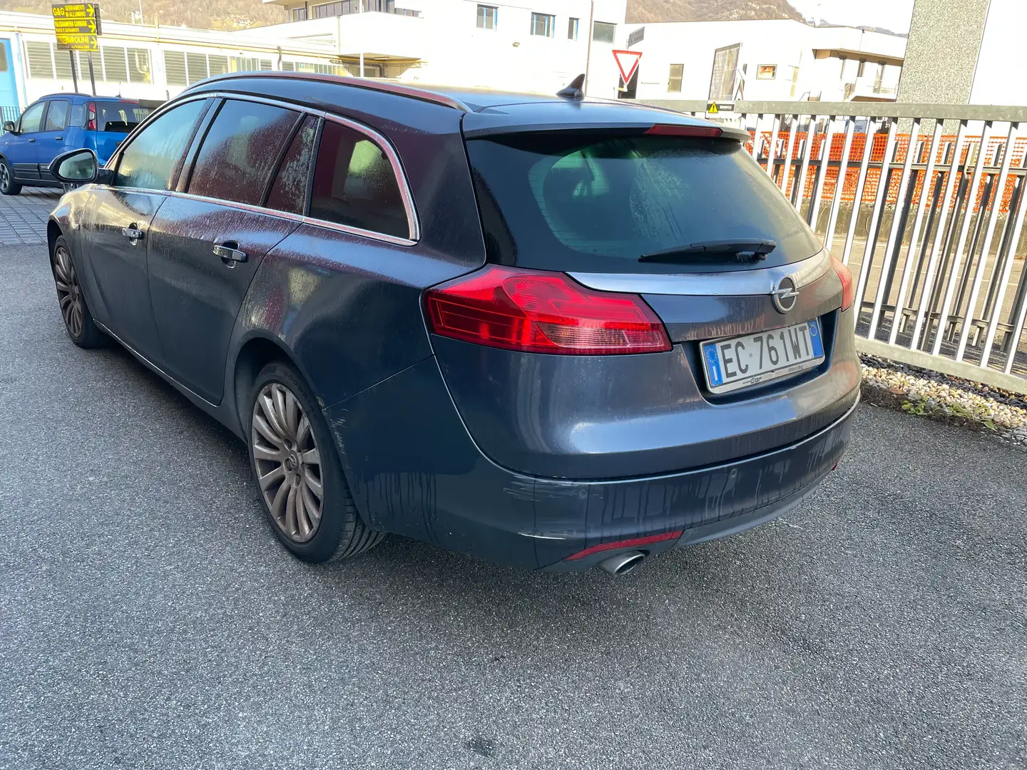 Opel Insignia Insignia Sports Tourer 2.0cdti auto X COMMERCIANTI Albastru - 2