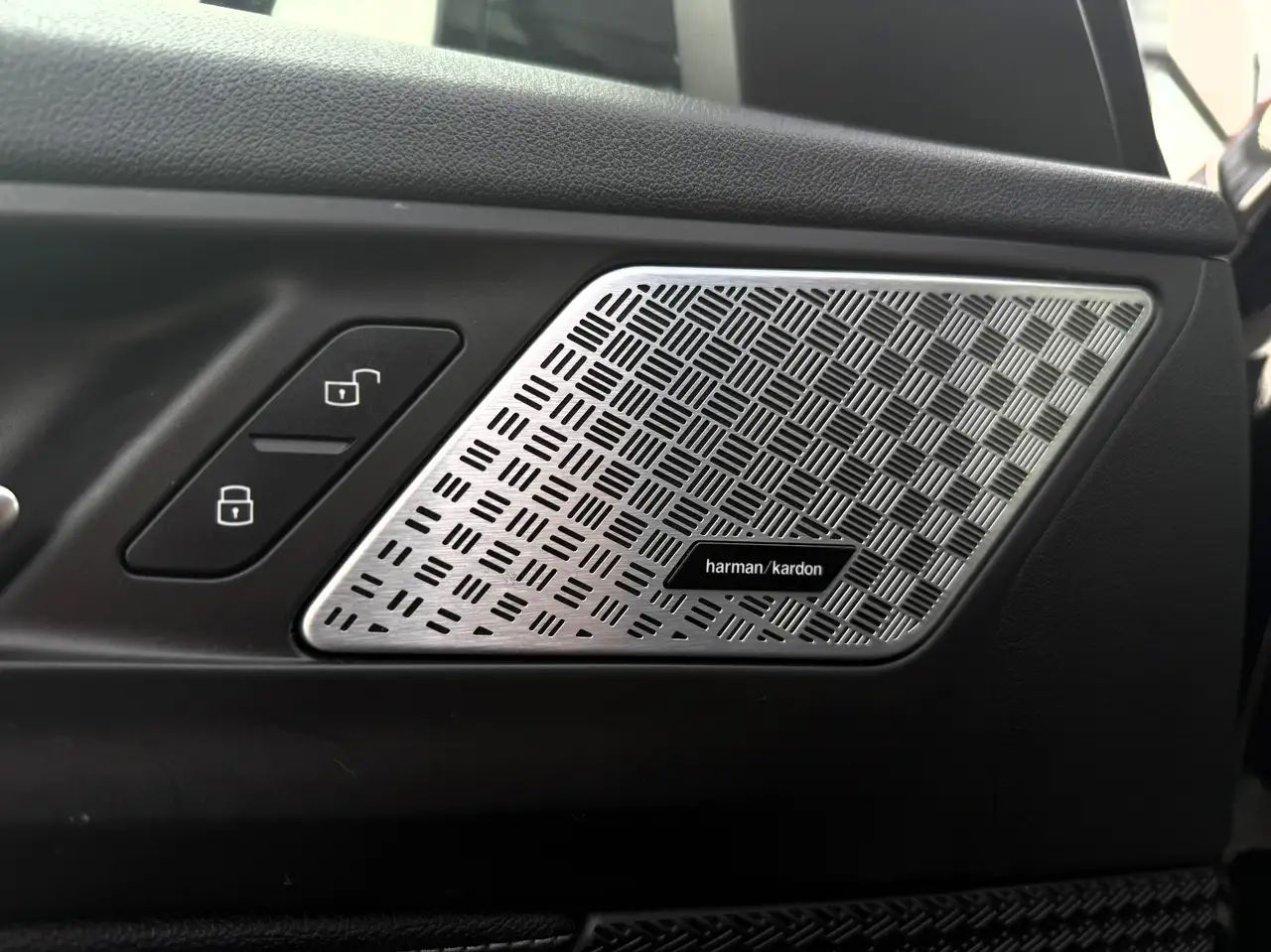 BMW X1 Sdrive18i AUT. PANO KEYLESS CUIR CAM LED AMBI H.K GA 1AN, миниатюра 26
