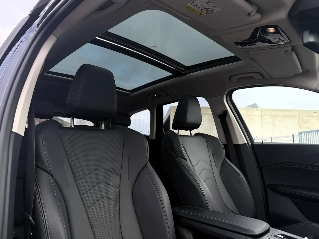 BMW X1 Sdrive18i AUT. PANO KEYLESS CUIR CAM LED AMBI H.K GA 1AN, миниатюра 19