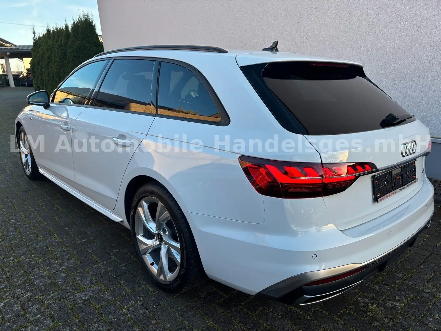 Audi A4 Avant 40 TDI Quattro*S Line*AHK*ACC*Standheiz Weiß - 2