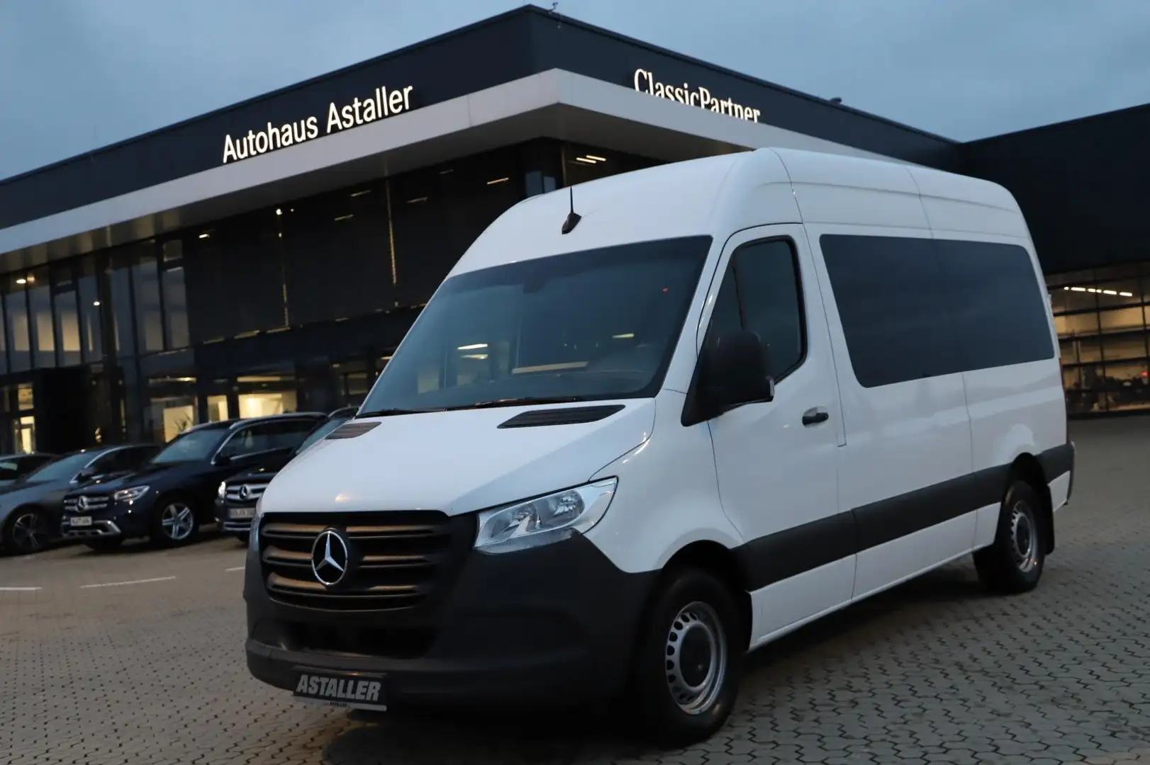 Mercedes-Benz Sprinter 317 CDI Tourer Hochdach Standard L2H2 Weiß - 2