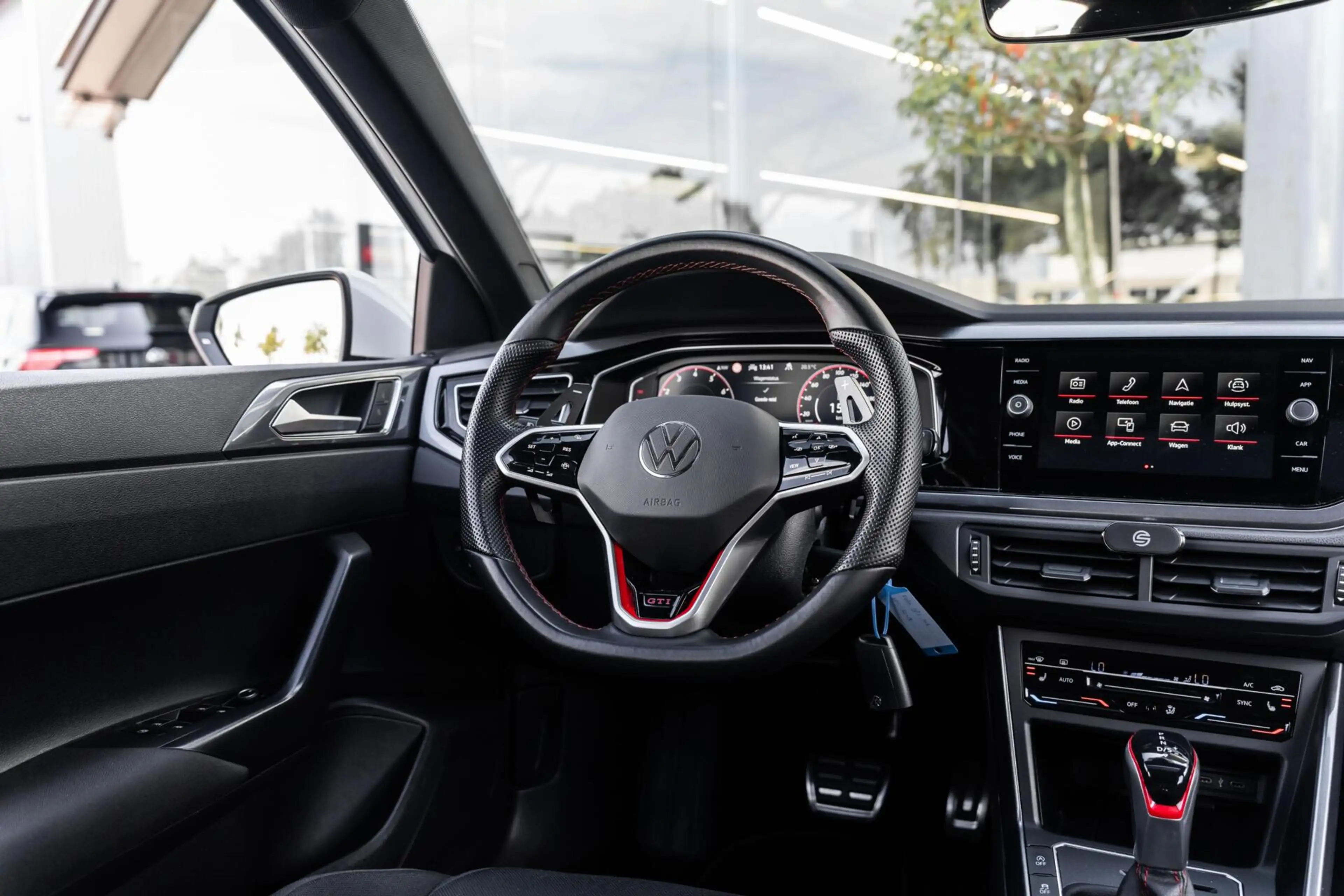 Volkswagen Polo GTI 2.0 TSI Pano DSG ACC Stoelverwarming — photo 16