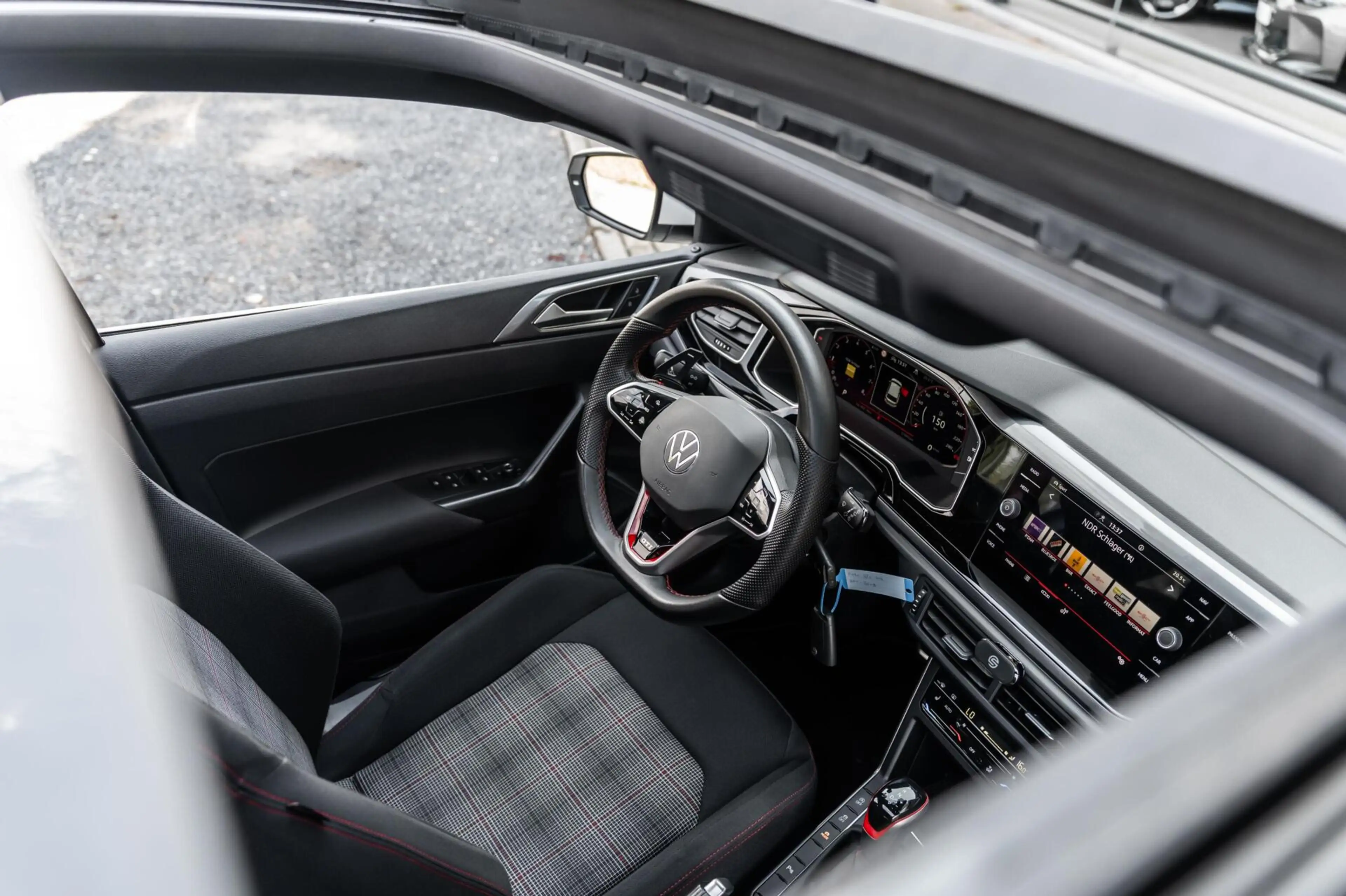 Volkswagen Polo GTI 2.0 TSI Pano DSG ACC Stoelverwarming — photo 23
