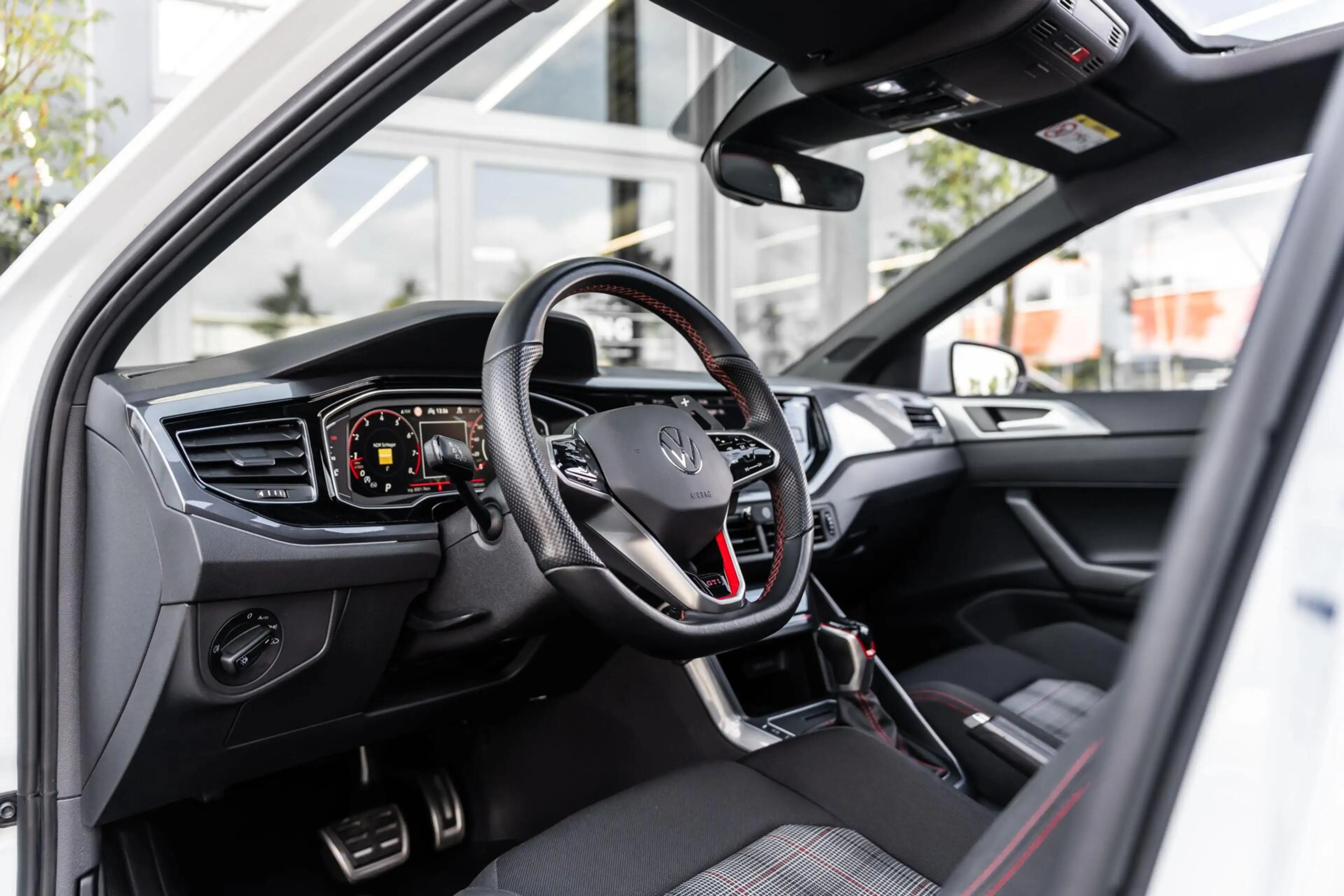 Volkswagen Polo GTI 2.0 TSI Pano DSG ACC Stoelverwarming — photo 18