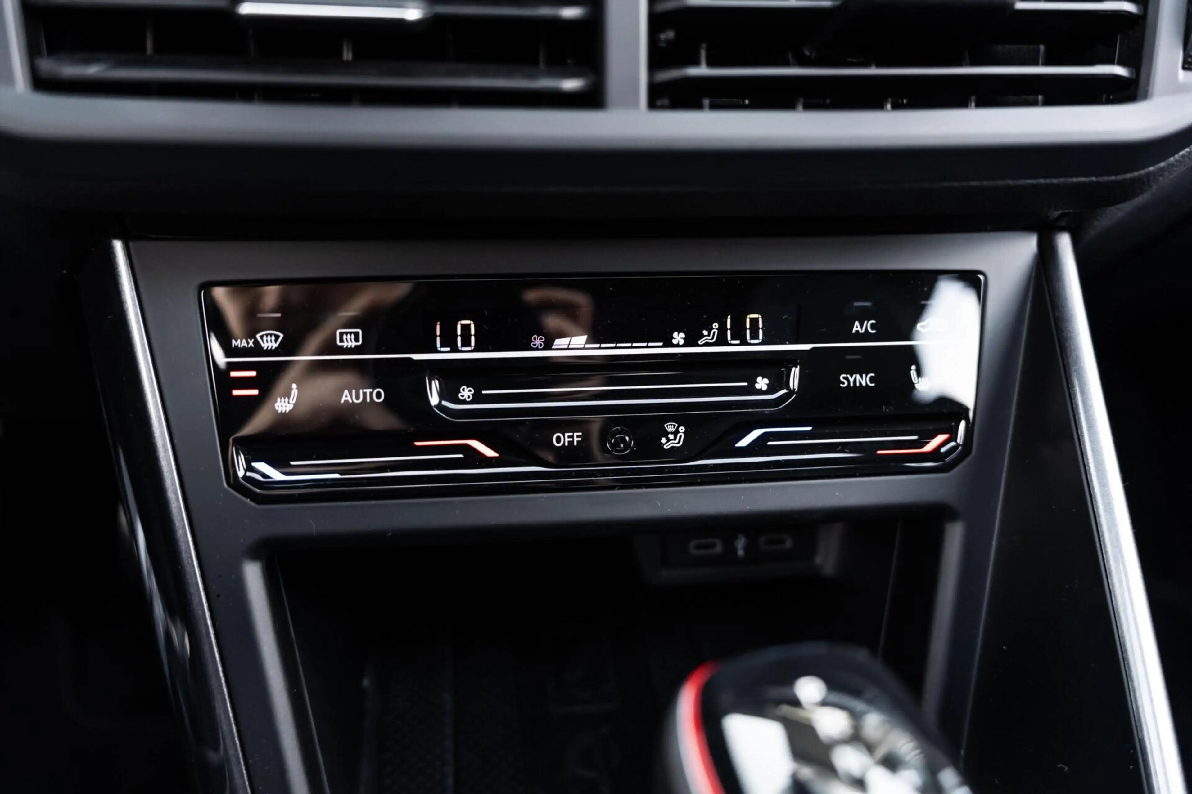 Volkswagen Polo GTI 2.0 TSI Pano DSG ACC Stoelverwarming — photo 34