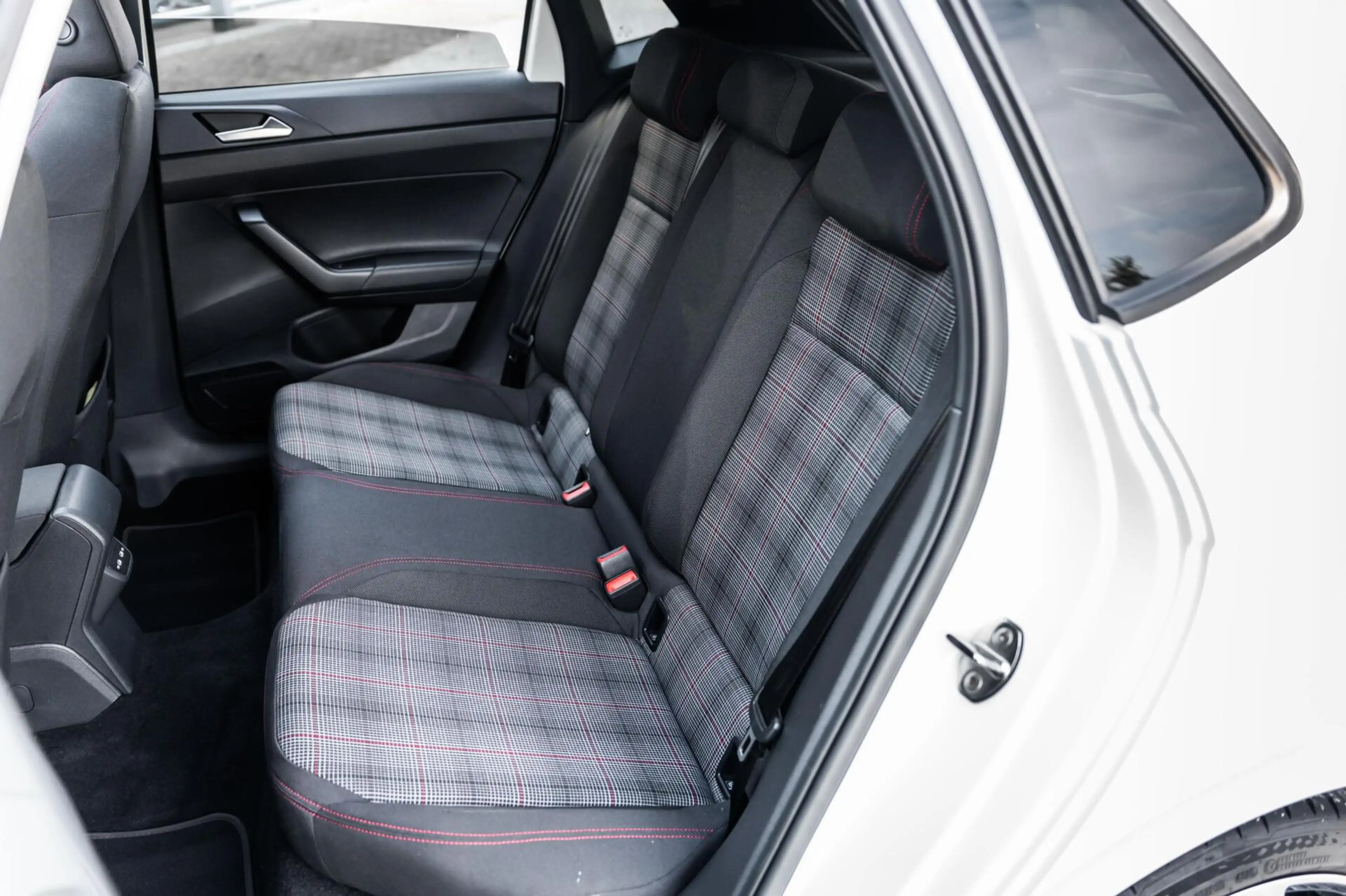 Volkswagen Polo GTI 2.0 TSI Pano DSG ACC Stoelverwarming — photo 27