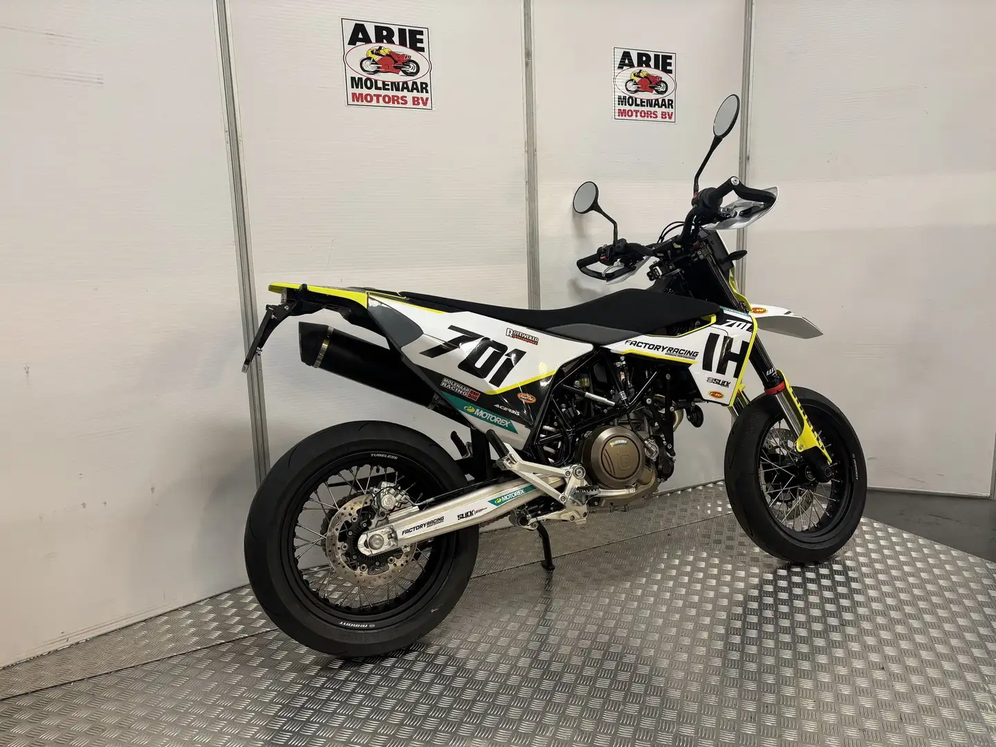 Husqvarna 701 Supermoto Blanc - 2