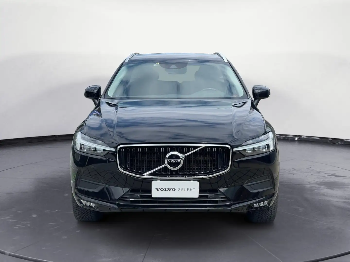 Volvo XC60 B4 (d) AWD Geartronic Momentum Pro PRONTA CONSEGNA Nero - 2
