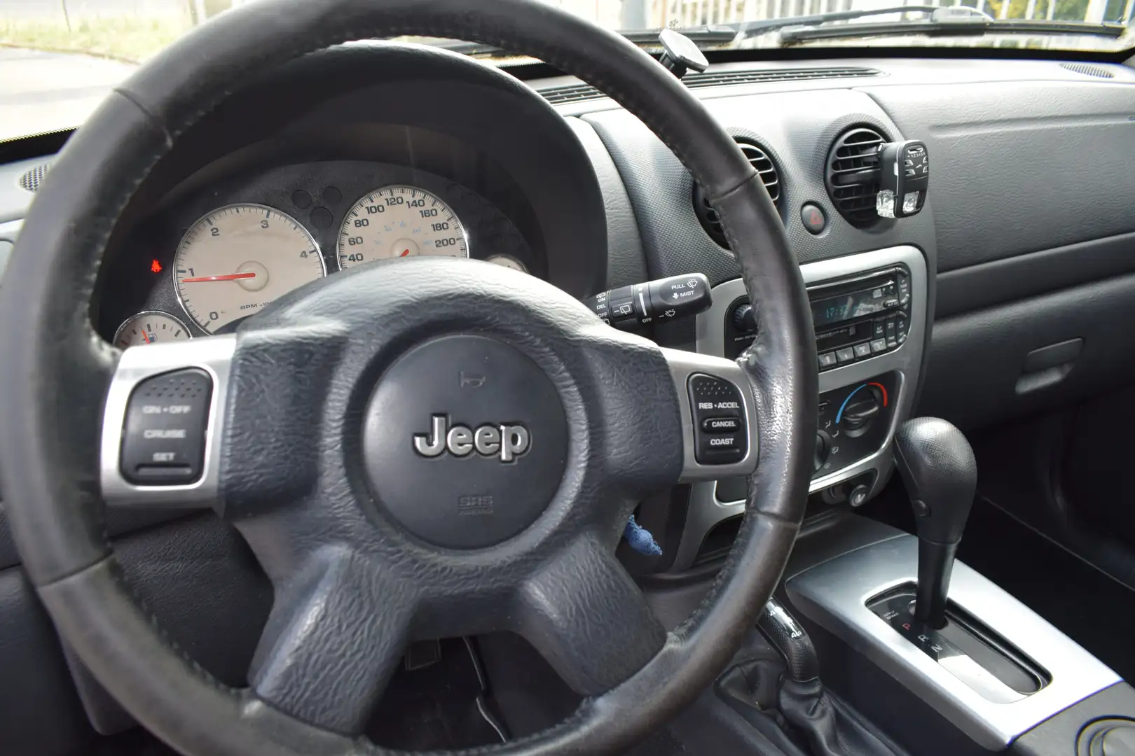 Jeep Cherokee Cherokee III 2002 2.8 crd Limited auto Argento - 1