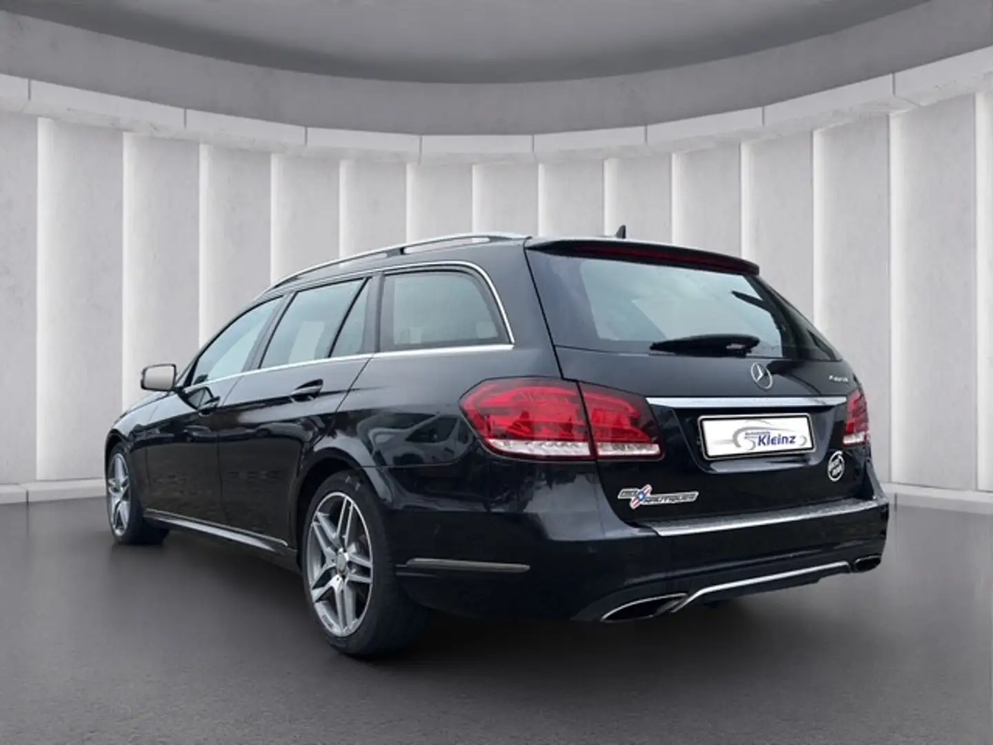 Mercedes-Benz E 350 T BlueTec 4Matic+SCHIEBEDACH+LED+ANHÄNGERK Schwarz - 2