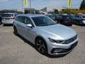 Volkswagen Passat Variant 2.0 TDI SCR Elegance DSG *R-LINE+VIRTUAL+MATRIX* Zilver - thumbnail 3