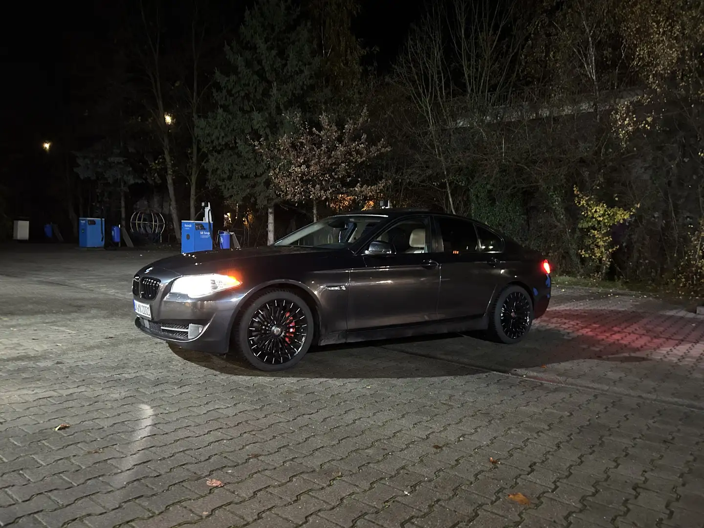 BMW 525 525 d Šedá - 1