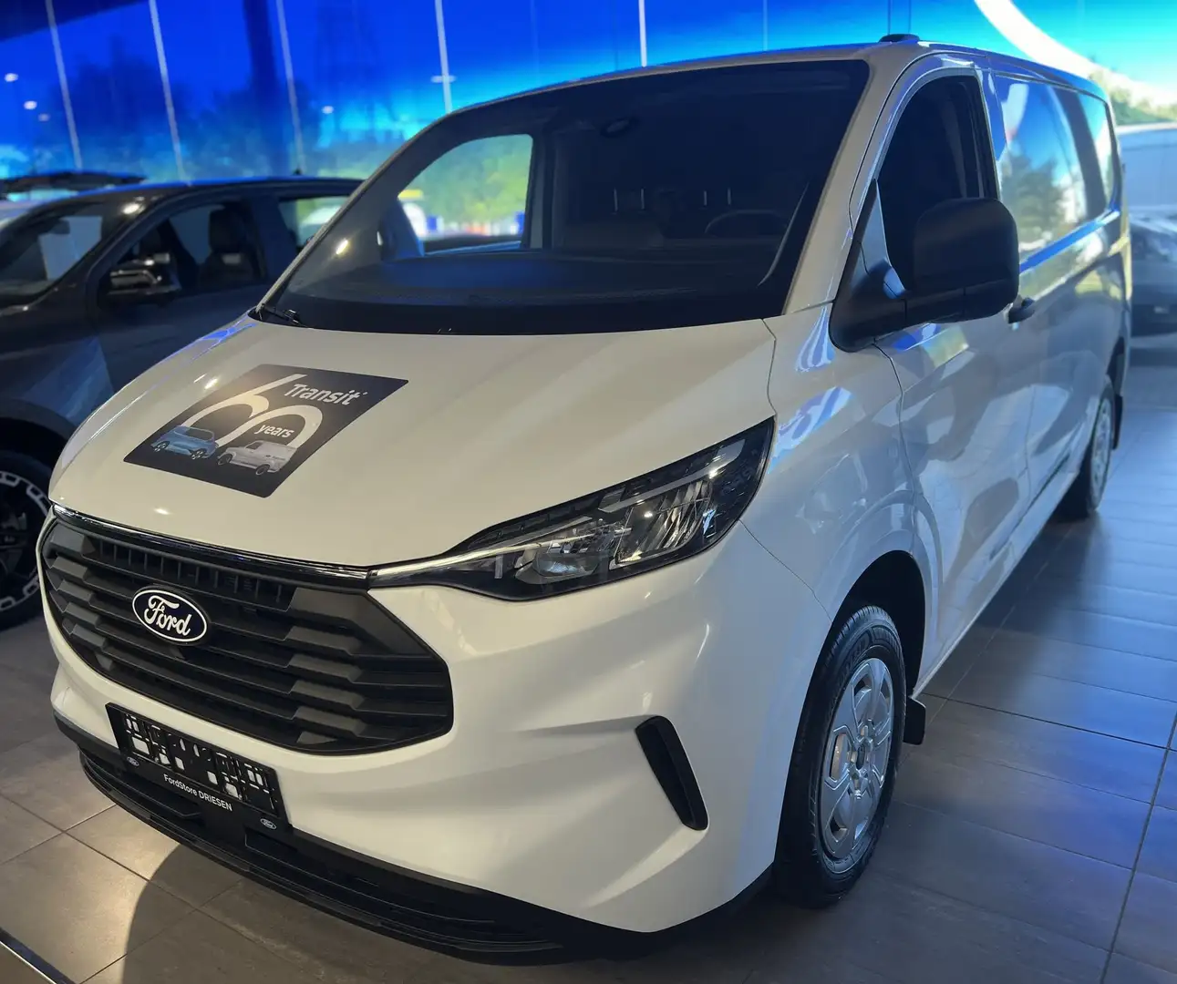 Ford Transit Custom Bestelwagen 300 L1 Trend 2.0tdci 136pk. BIJ DRIES Wit - 1