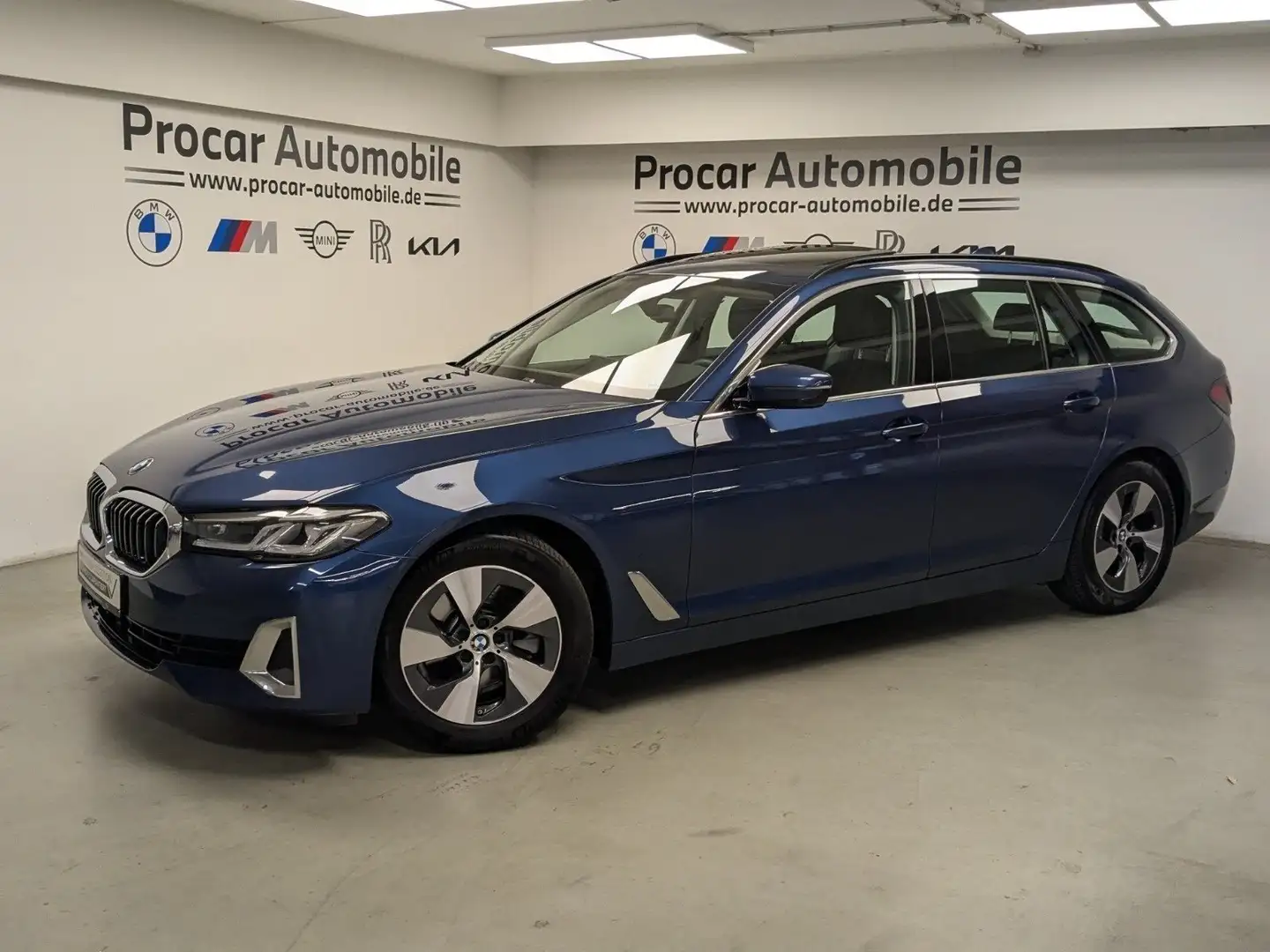 BMW 520 d Touring Pano DA Prof PA HiFi DAB LED Blau - 2