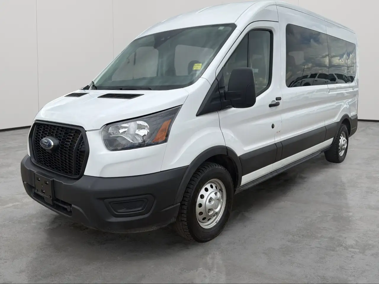 Ford Transit Passenger Wagon снимка Ford Transit Passenger Wagon