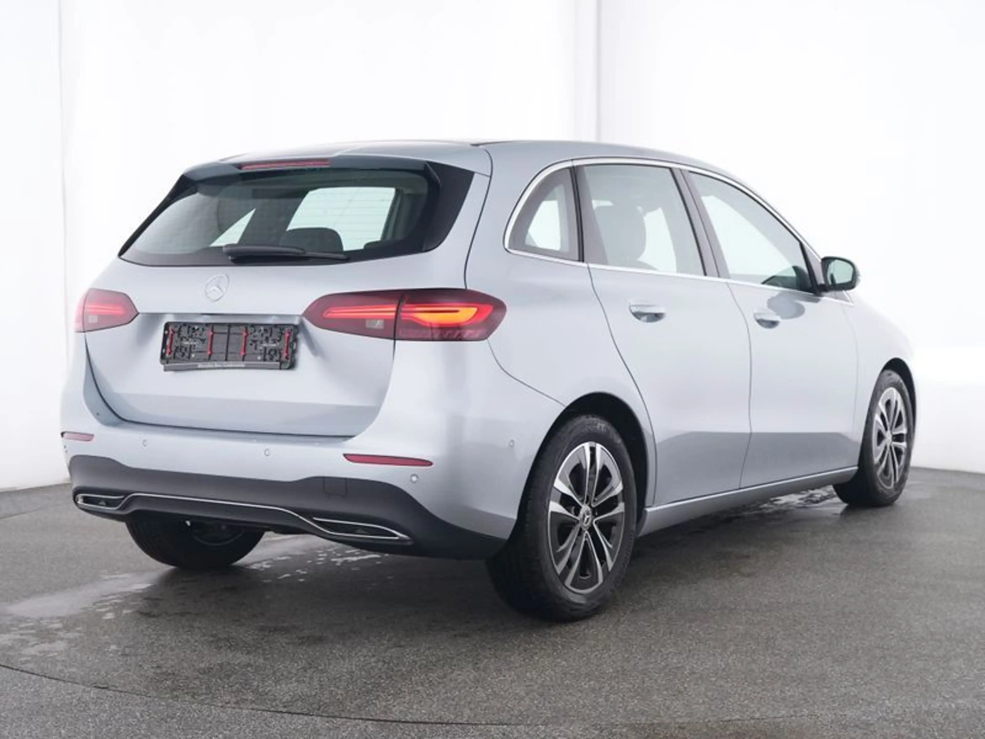 Mercedes-Benz B 180 d Progressive Adv Volldigital Easypack RFK — photo 2