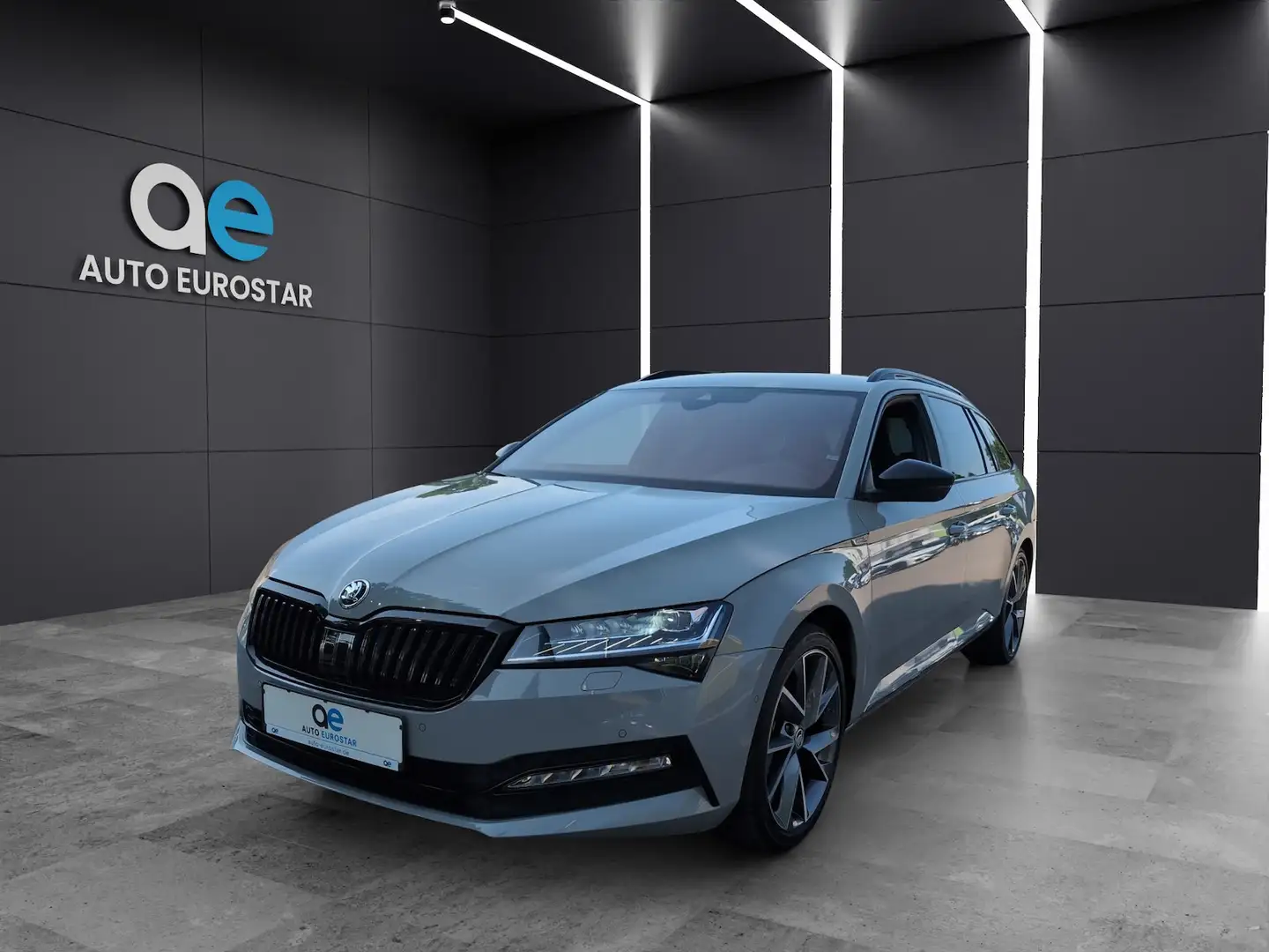 Skoda Superb Sportline*Virtual*ACC*DCC*Crystal*Kam*AHK Gris - 1