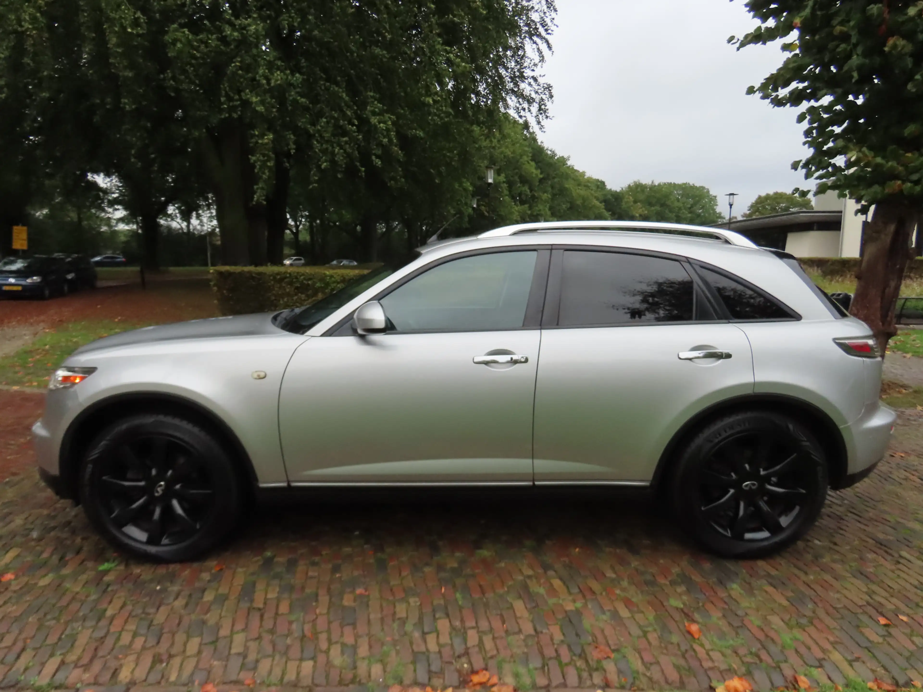 Infiniti FX 35 Carplay Leer Bose Audio Stoelverwarming Navigat — photo 2
