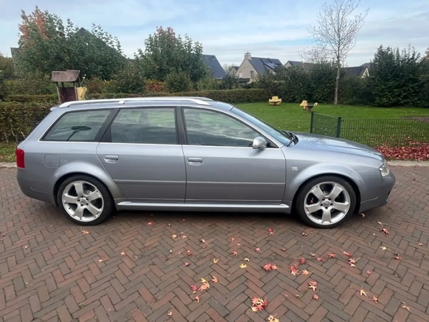 Audi RS6 Avant Quattro (C5) Grijs - 2