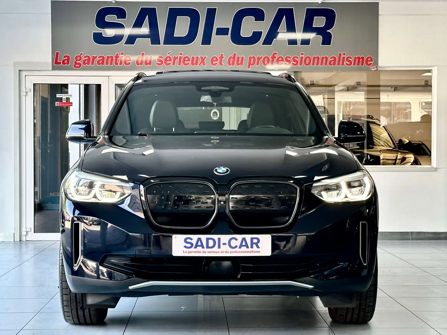 BMW iX3 iX3 74 kWh 286cv IMPRESSIVE - M SHADOW LINE Gris - 2