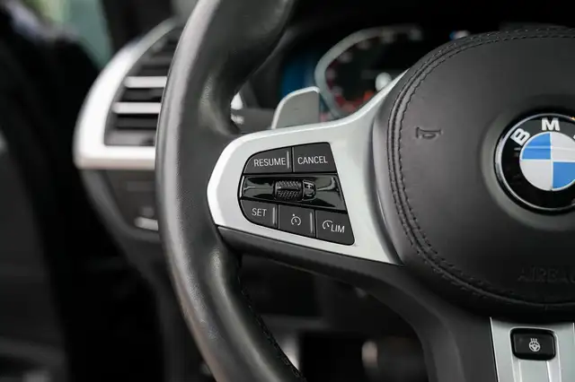BMW X3 view 11