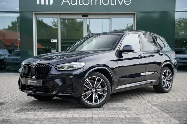 BMW X3 view 2