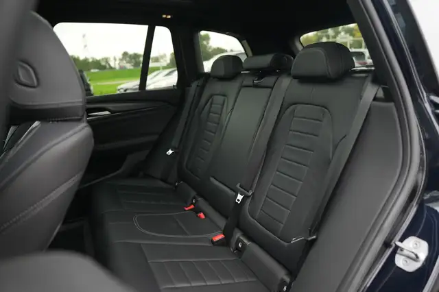 BMW X3 view 23
