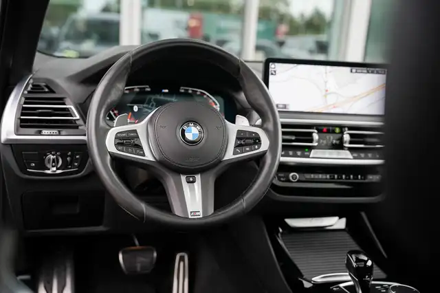 BMW X3 view 10