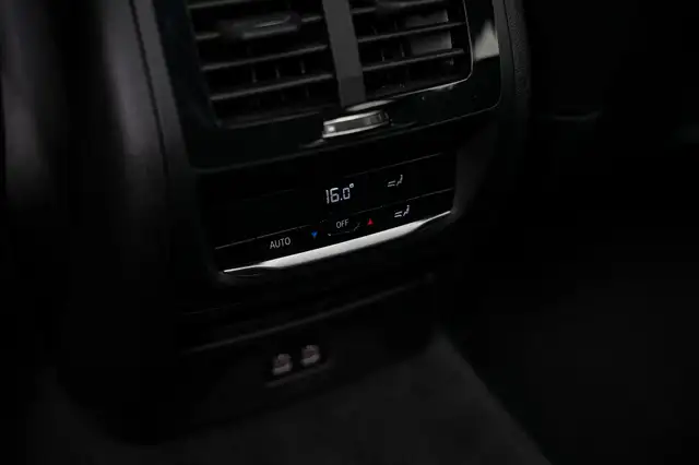 BMW X3 view 22