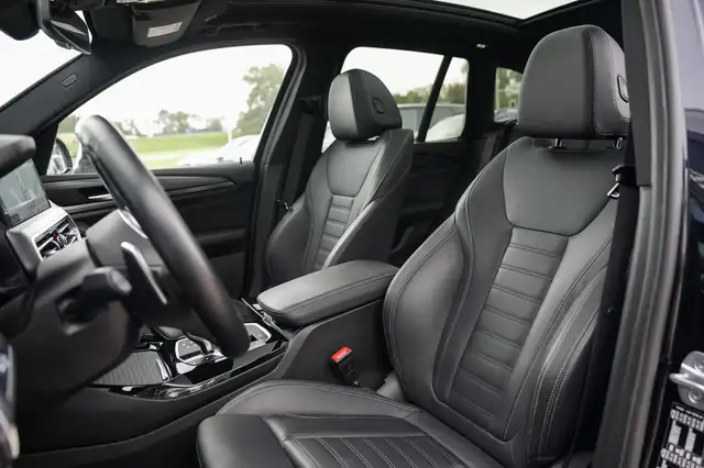 BMW X3 view 6