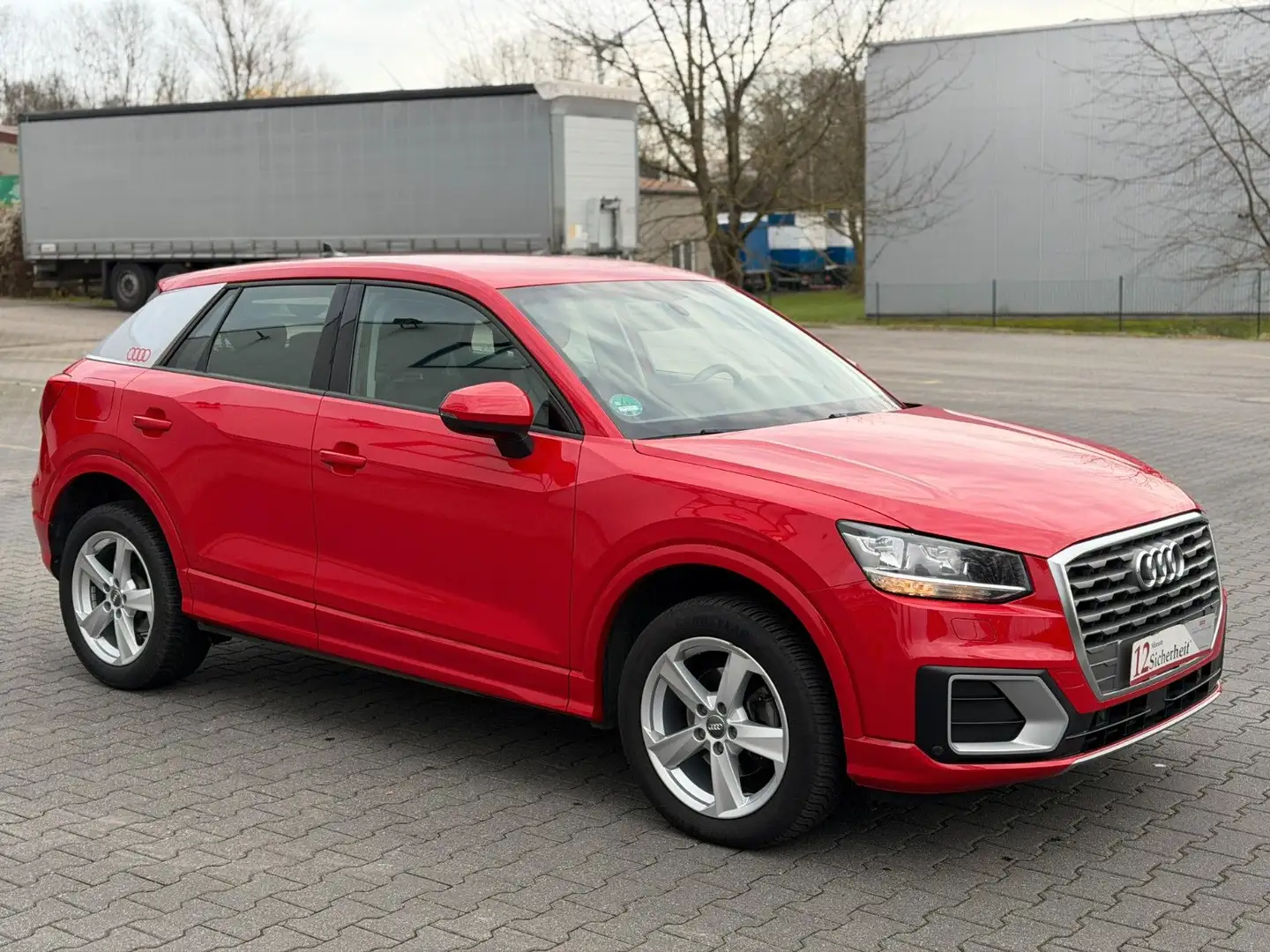 Audi Q2 30 TDI sport *Garantie *S Line *AHK. *Leder * Rot - 1