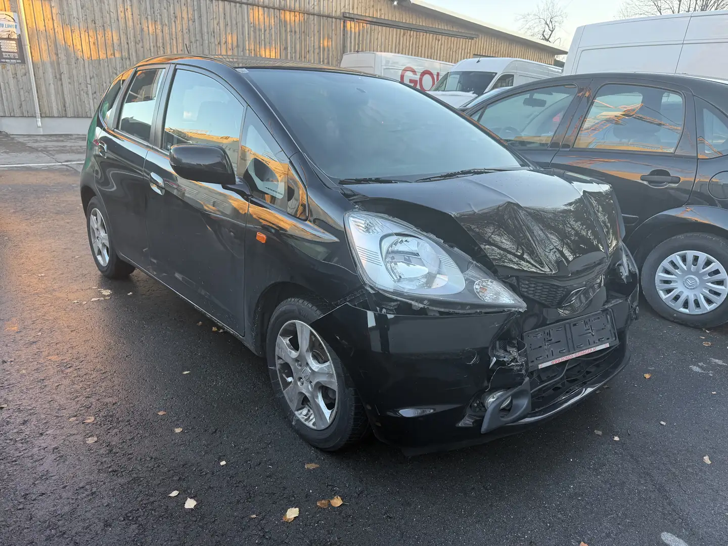 Honda Jazz 1.2 Trend Schwarz - 1