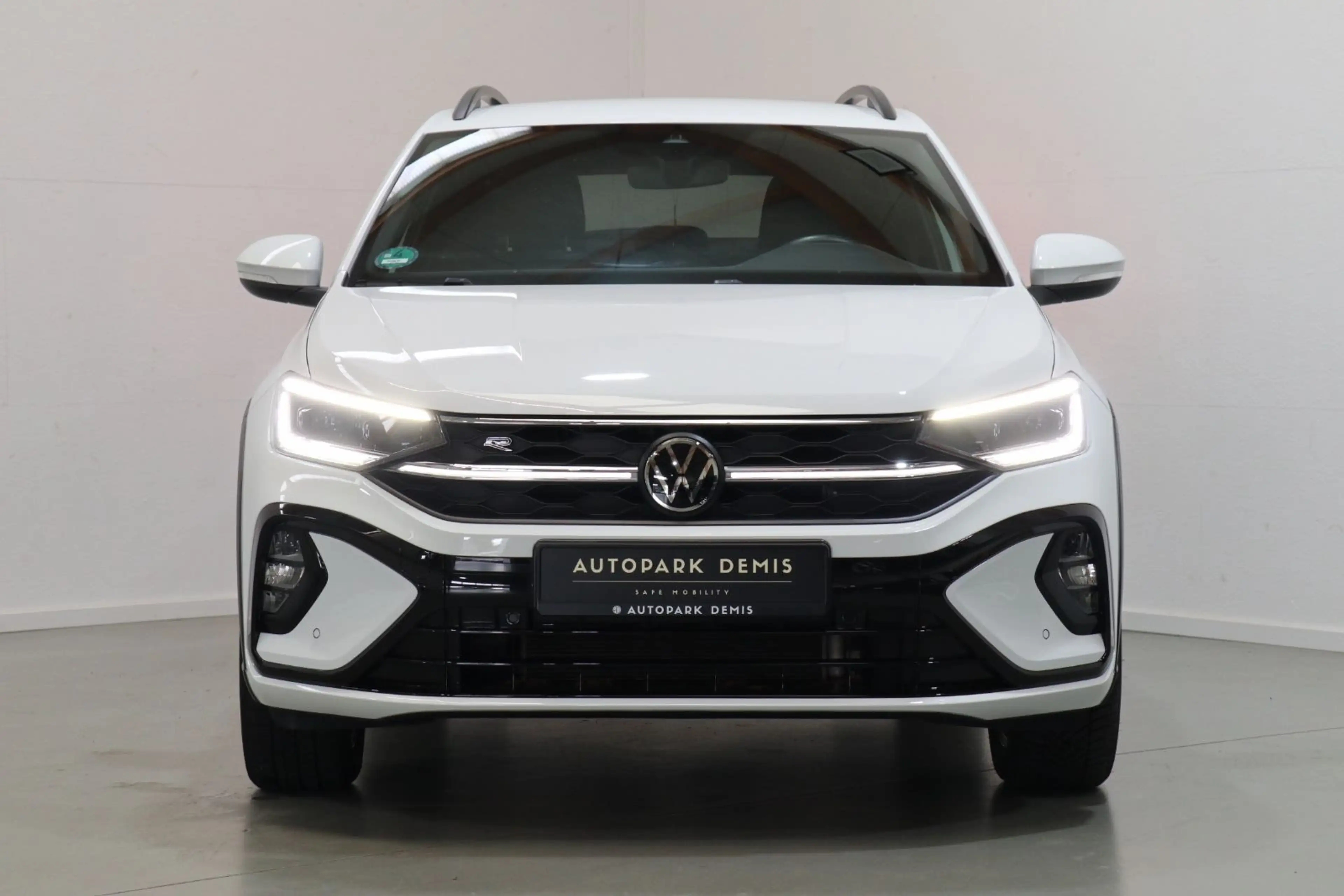 Volkswagen Taigo R-Line/CARPLAY/SHZ/CLIMATIC2/17ZOLL/ALLWET — photo 3