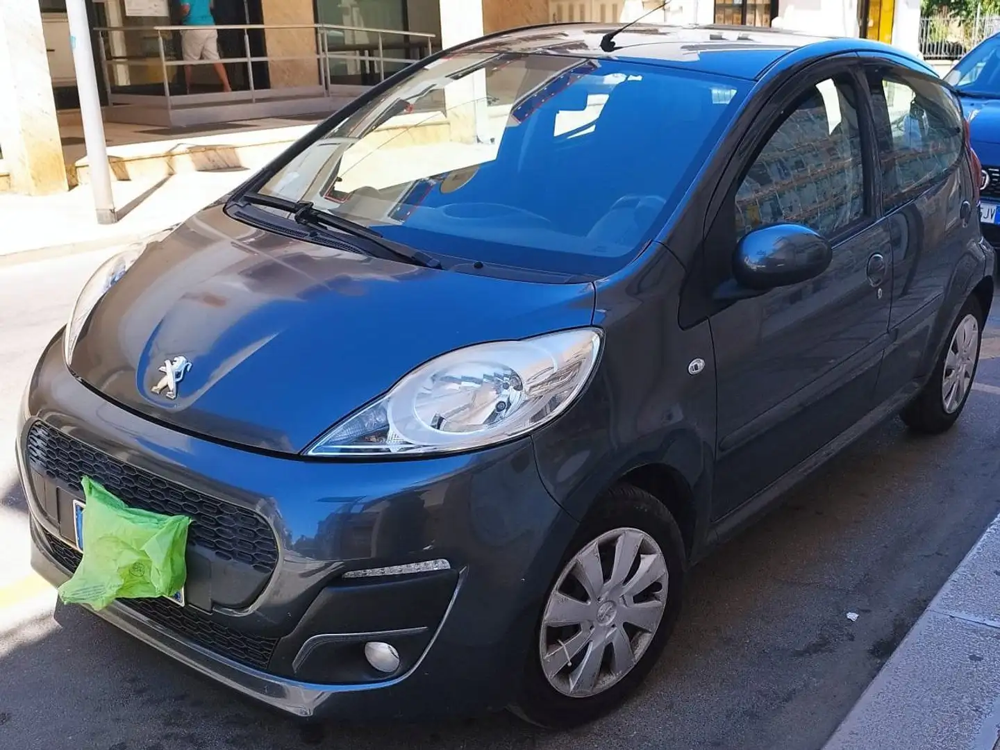 Peugeot 107 107 20125p 1.0 12v Active 2tronic Nero - 2