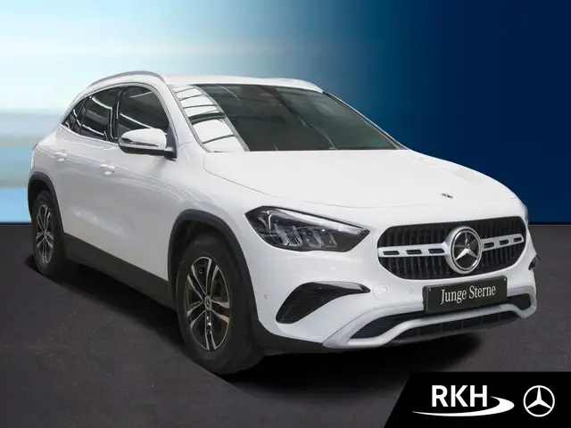 Mercedes-Benz Gla view 2