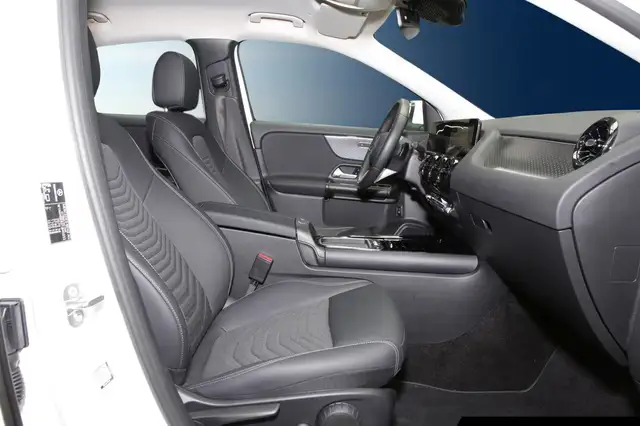 Mercedes-Benz Gla view 6