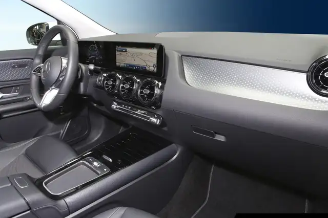 Mercedes-Benz Gla view 7