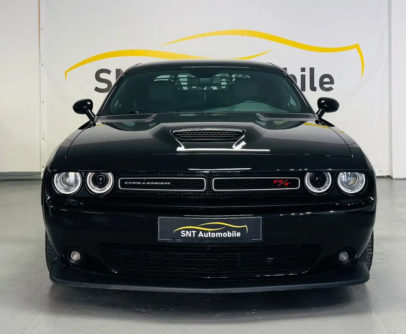 Dodge Challenger 5.7 V8 HEMI WideBody Чорний - 2