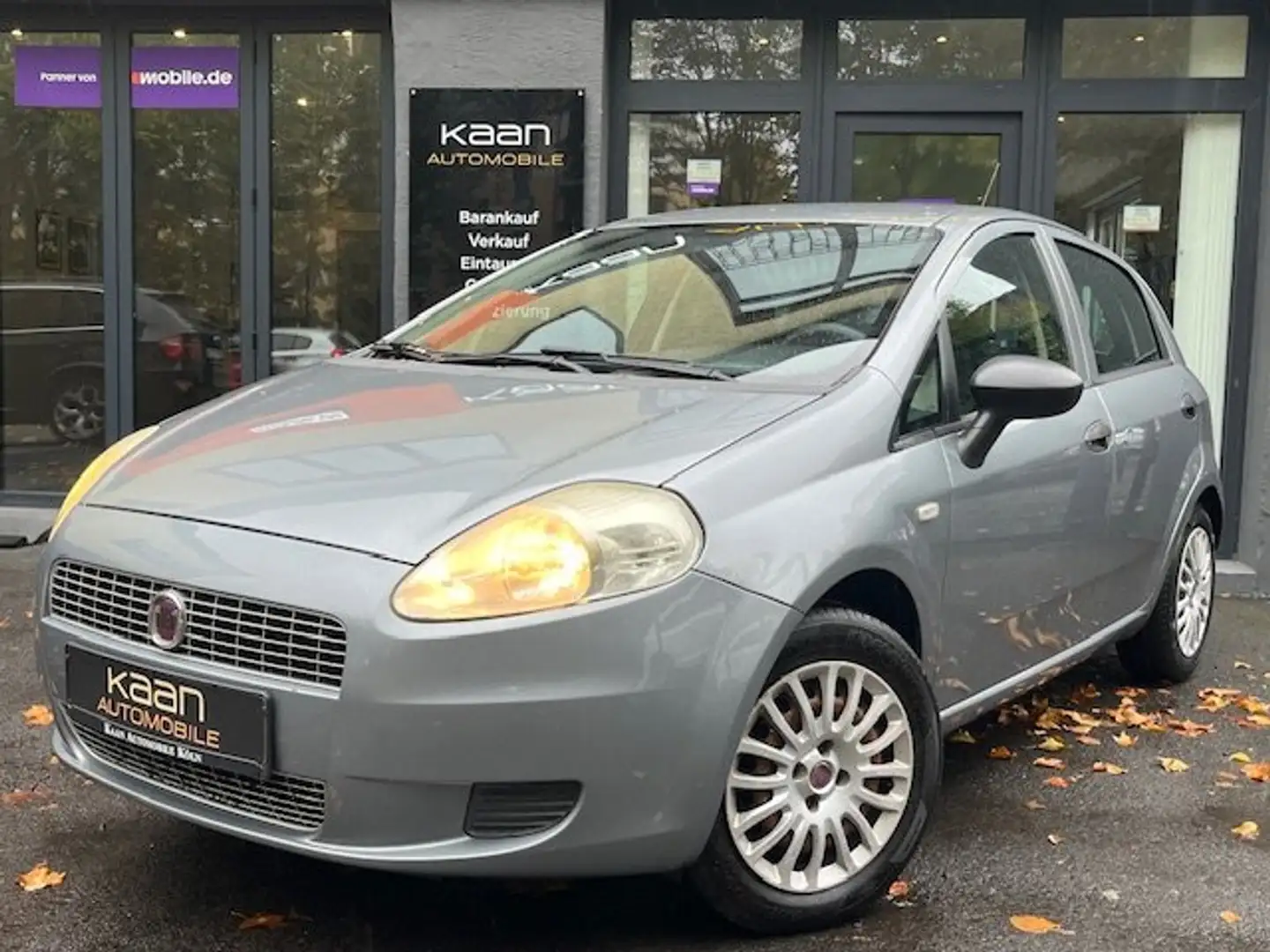 Fiat Grande Punto 1.2 8V Active/RADIO/TÜV/2-HAND Grau - 2