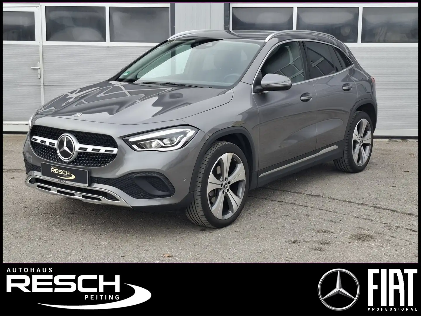 Mercedes-Benz GLA 200 Progressive 7G-DCT/Navi-Prem/Kamera/LED Grau - 1
