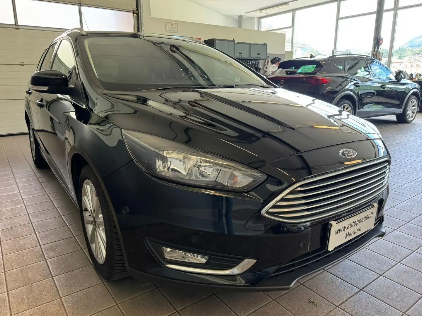 Ford Focus 1.5 TDCi 120 CV Start&Stop SW Titanium Noir - 2