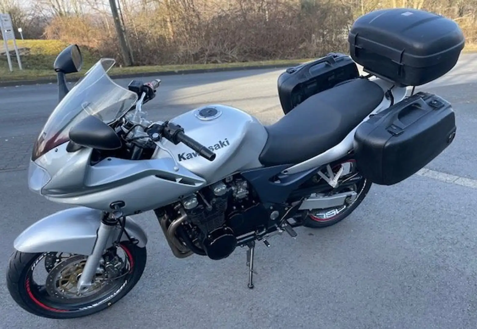 Kawasaki ZR - 7 S - Top Ausstattung -Inspektion neu Silber - 1