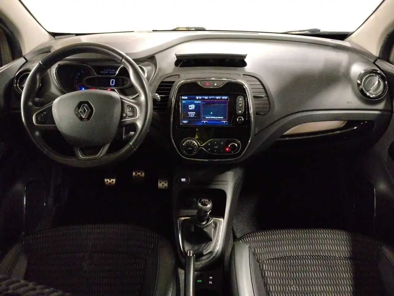 Renault Captur — photo 9