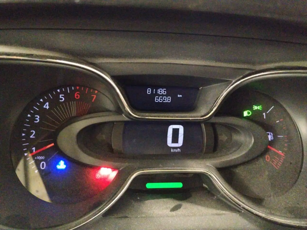 Renault Captur — photo 10