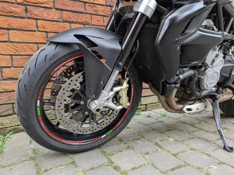 MV Agusta Brutale 800 - foto 5