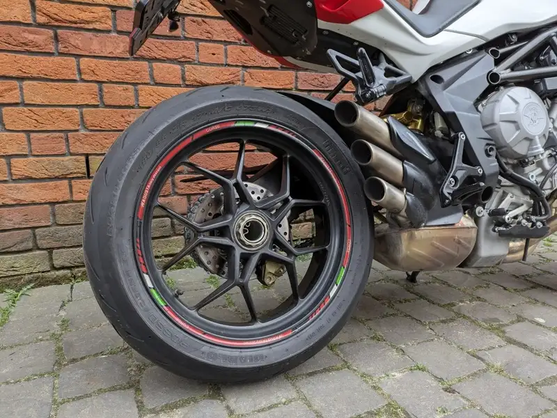 MV Agusta Brutale 800 - foto 7