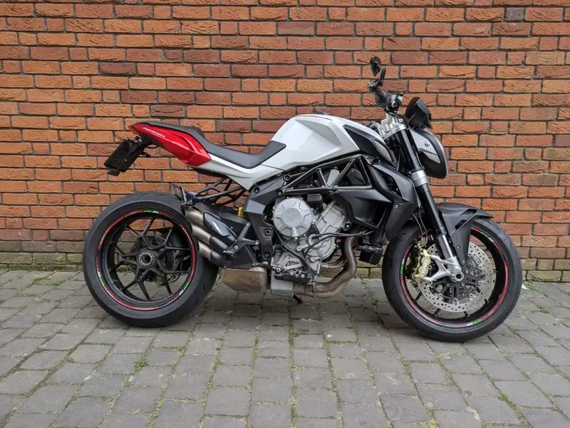 MV Agusta Brutale 800 - foto 2